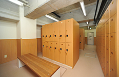 hachi-locker2.jpg